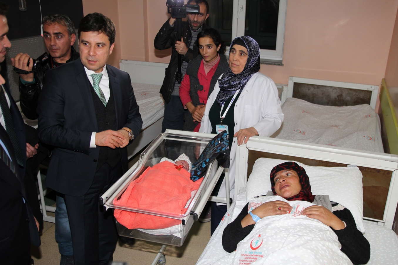 Van’da yeni yılda doğan ilk çocuğa ‘Ömer’ ismi verildi